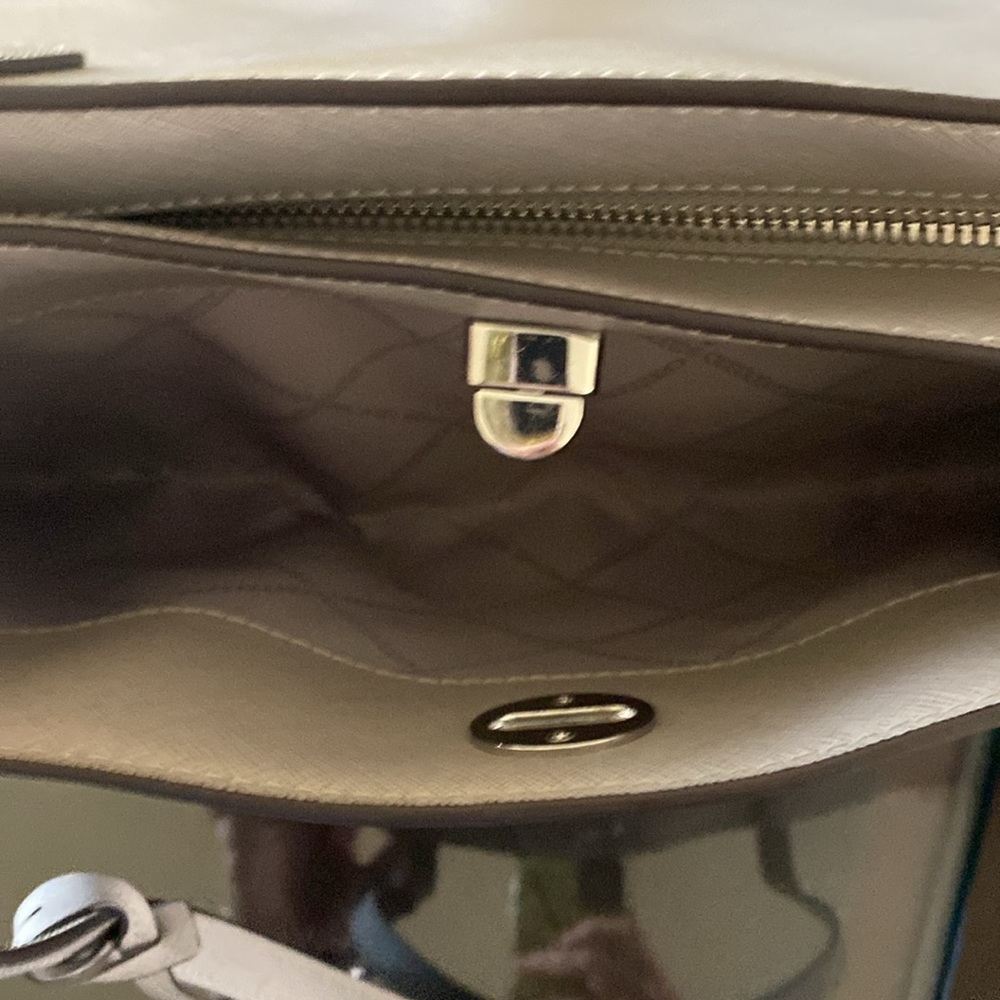 Michael Kors large leather tote.  Mint condition.  Pearl gray - Picture 9 of 12